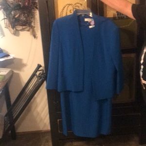 Beautiful new suit 50 dollars